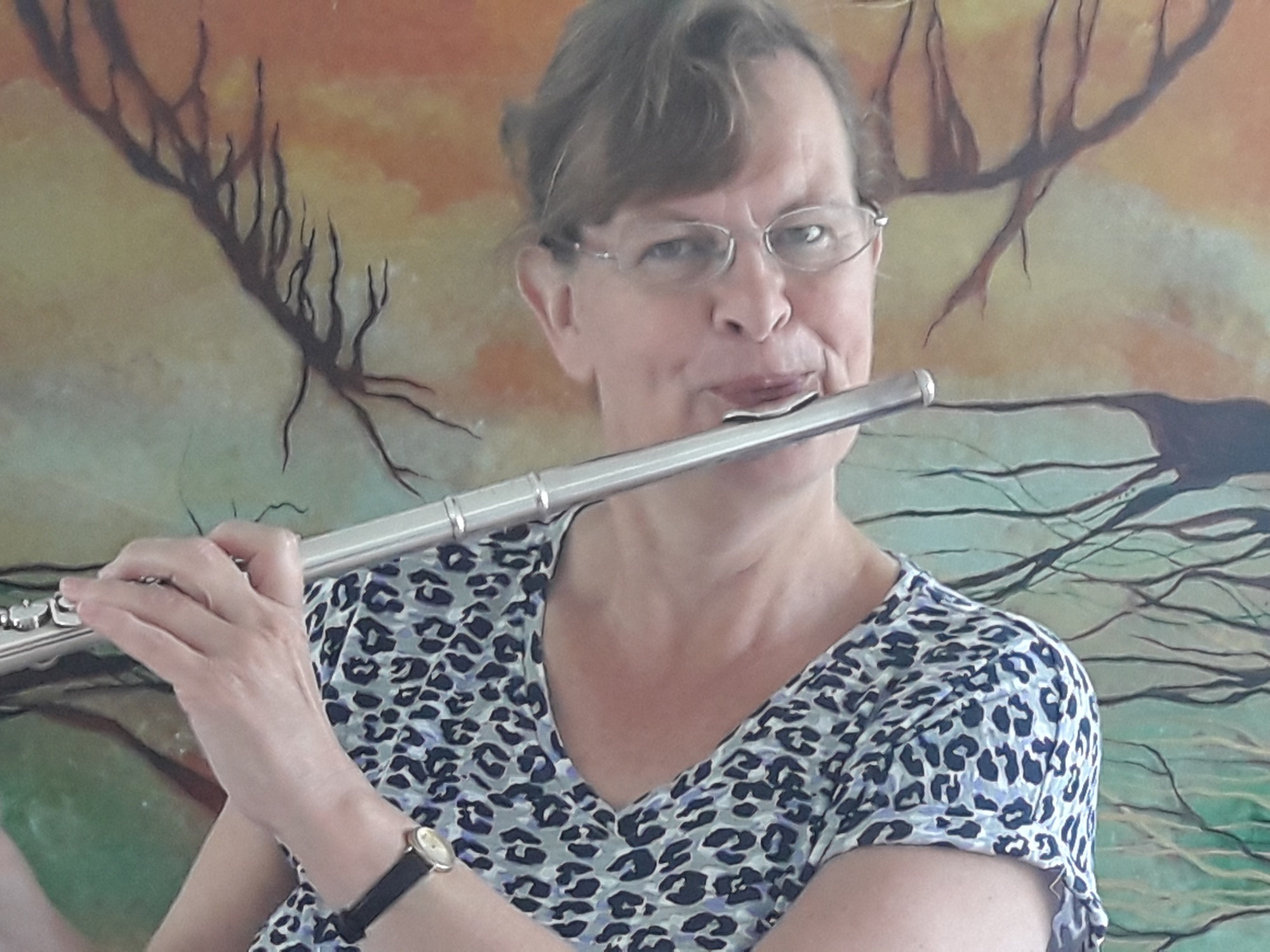 Nanda Vink speelt fluit, portret